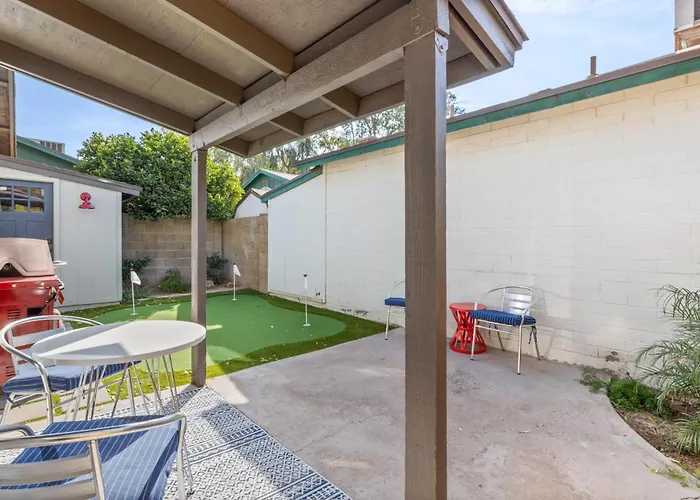 Evergreen - Outdoor Grille Patio With Putt